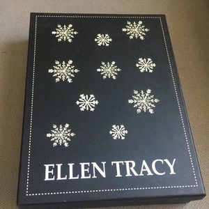 Ellen Tracy gift 🎁 box